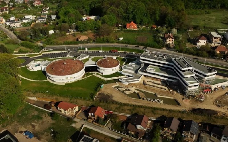 Hotelul de 5 stele, cu SPA și centru de evenimente, de pe locul fostului camping Făget, se pregătește de inaugurare. Investiție de 20 mil. euro