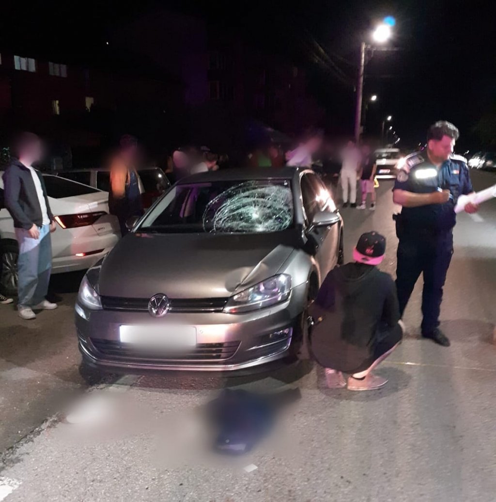 Bărbat lovit de o mașină în Gherla. A fost transportat la spital