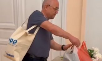 Emil Boc, la „shopping” în Oser. Ce și-a cumpărat primarul municipiului Cluj-Napoca: „Este locul unde se întâlneste trecutul și prezentul”