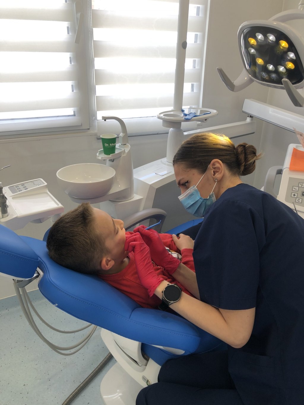 A demarat prima campanie de stomatologie mobilă din județul Cluj. Unde merge Smilemobilul