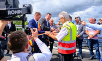 Inaugurare electorală: Pod peste Someş fără drumuri de acces