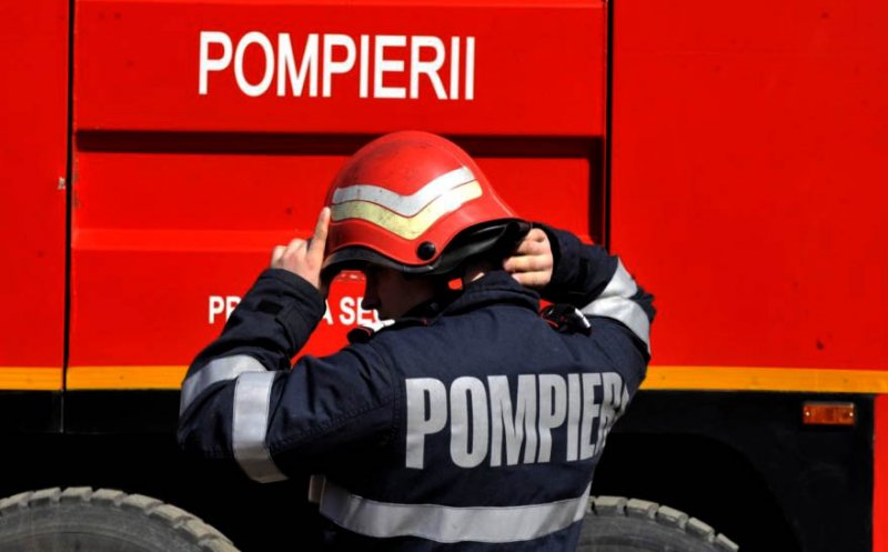 INCENDIU la un depozit de pe Calea Baciului