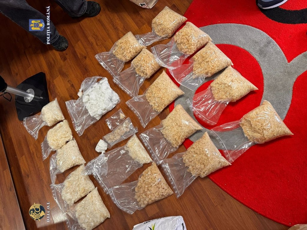Traficant de droguri din Cluj prins în flagrant cu 1,6 kilograme de ”cristal”