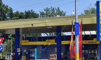 Tramvai blocat pe strada Oașului din Cluj. S-au rupt firele de curent