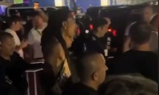 Celebrul rapper Wiz Khalifa și-a aprins un joint pe scena unui festival din România. A fost sălatat de polițiști