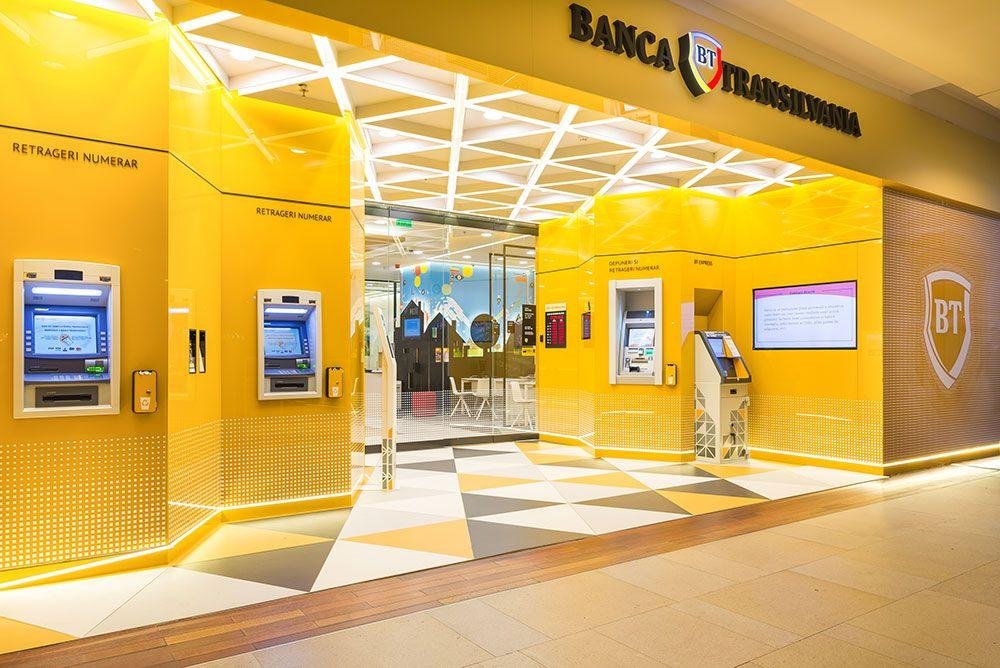 Clienții Băncii Transilvania aleg tot mai multe soluții interactive de self-service