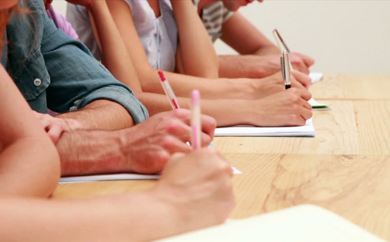 Aproape 36.000 de candidați dau azi concursul de titularizare 2024. Ministerul Educației anunță 10.000 de posturi vacante