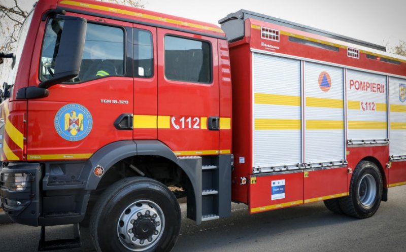 Incendiu la subsolul unui bloc de locuințe din Cluj-Napoca. Totul a pornit de la un utilaj electric folosit de muncitori