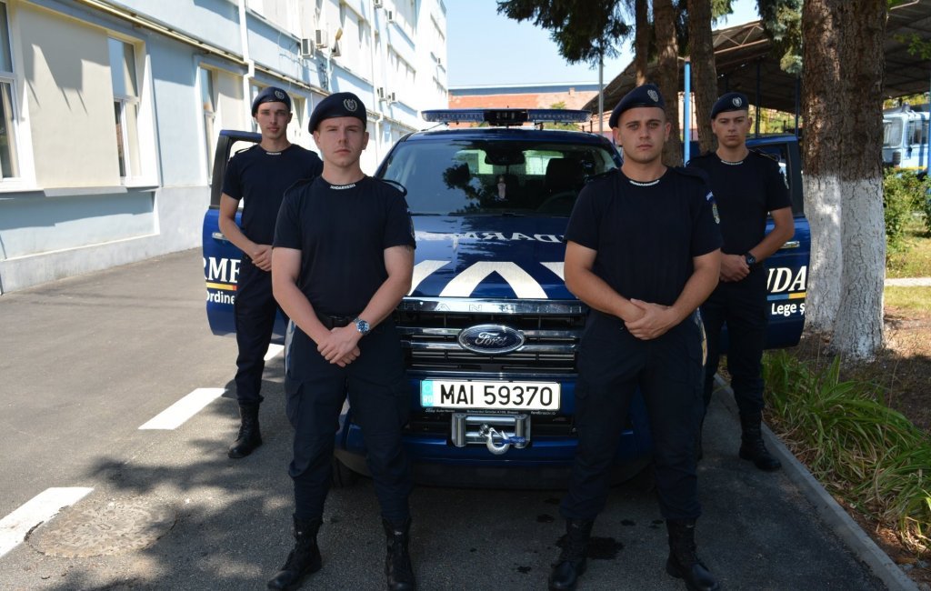 Jandarmeria Cluj face angajări. Sunt disponibile peste 25 de posturi: "Te așteptăm să faci parte din echipa noastră!"