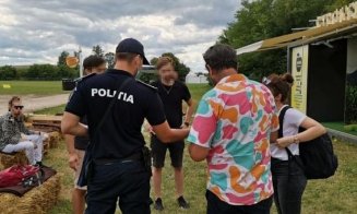 Mai multe persoane au încercat să intre cu droguri la Electric Castle. Trei persoane, la spital