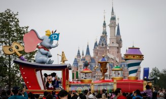Probleme în „paradis”. Angajaţii Disneyland votează pentru grevă