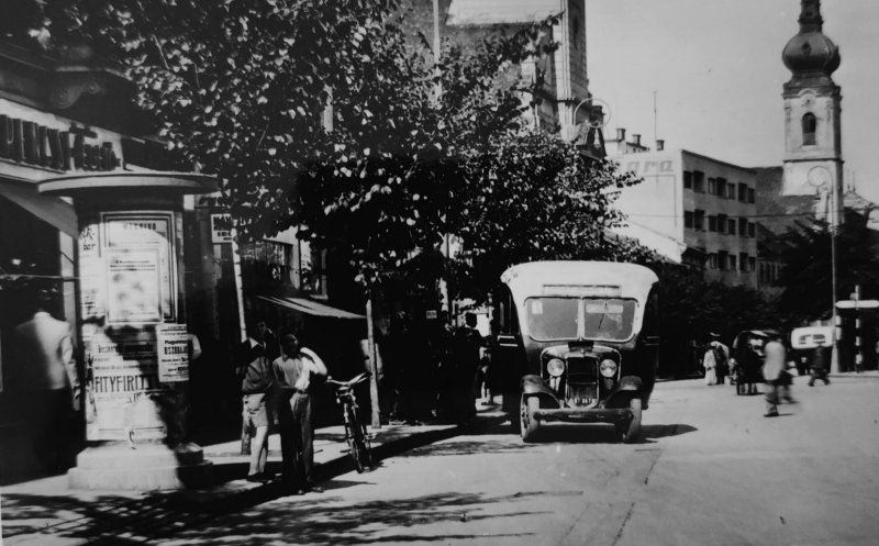 Autobuzul Nr. 1 în centru, anii 1930