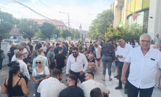 Vă aduceți aminte de Caritas? Sute de clujeni au stat la coadă la pentru apartamentele de 38.000 euro AUR. Sociolog: ''vorbim despre o practică înșelătoare''