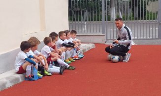 Juniorii U8 de la CFR Cluj, pe mâna unui jandarm