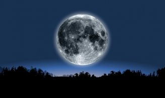 Când poate fi observată SUPERLUNA albastră. SUPERSTIȚII legate de acest fenomen atronomic rar