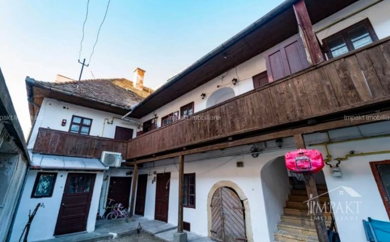 Ce se mai vinde în Cluj-Napoca: casă deosebită cu 2.1 milioane euro, în centrul proaspăt pietonalizat