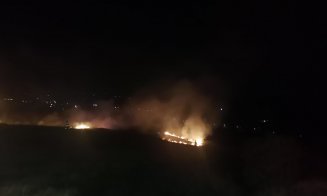 INCENDIU în Baciu noaptea trecută