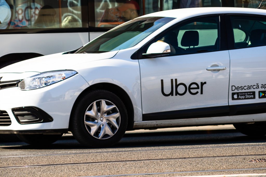Amendă de peste 300 mil. dolari pentu Uber. Pentru ce a fost sancționat gigantul de ridesharing