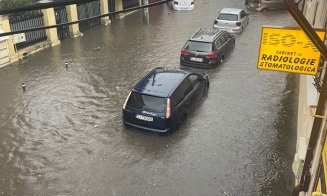 Furtună la Cluj-Napoca! Multe străzi au fost inudate de apă