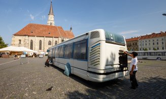 Două autobuze CTP din Cluj-Napoca, transformate în opere de artă urbană