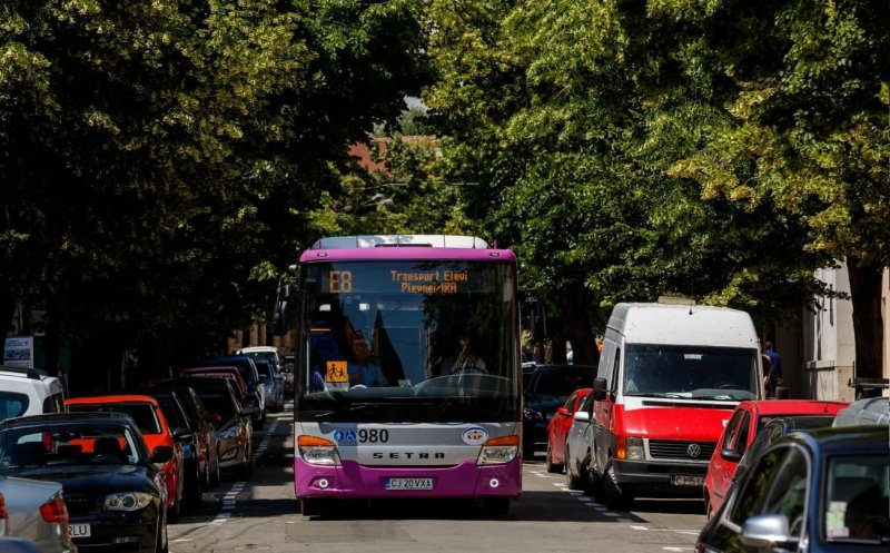 Elevii din Cluj-Napoca își pot reînnoi abonamentele gratuite pentru transportul public / 33.500 de beneficiari