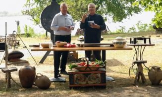 Ciucă și-a lansat cartea cu lăutari și preparate oltenești. E disponibilă online, grartis. Și o dilemă: ''Erau portocale în România în anii '70?''