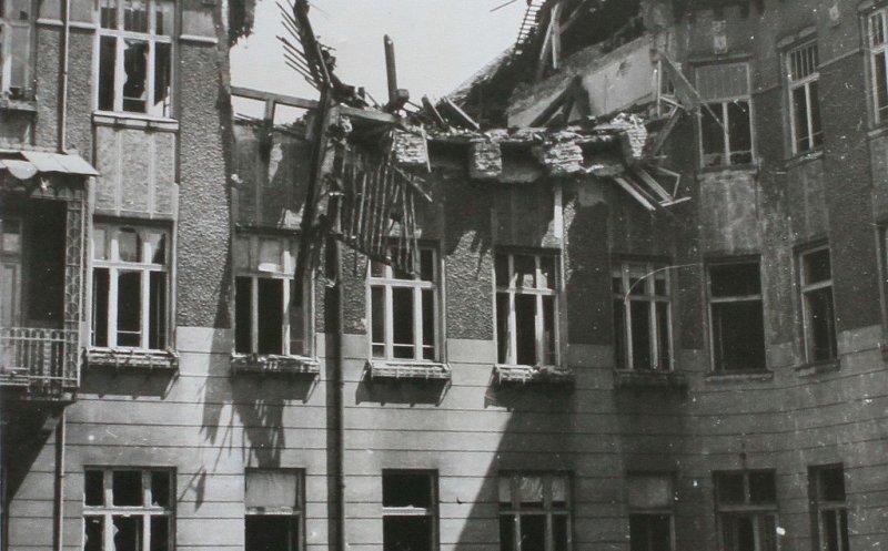 Clădirea Marianum, după bombardamentul din 2 iunie 1944