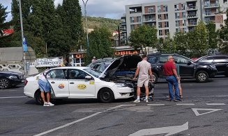 Și-au făcut mașinile praf pe Calea Mănăștur