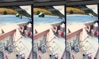 ACCIDENTUL grav de la Livada, surprins pe o cameră de luat vederi / Impactul tragic al motocicletei cu autoturismul condus de şoferiţa de 19 ani