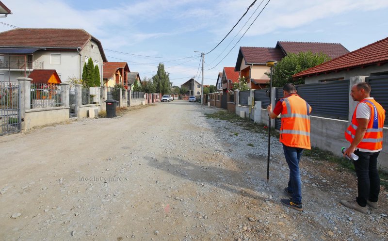 Încă o stradă de pământ din Turda se modernizează
