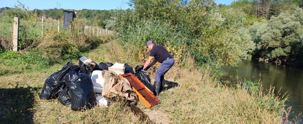 Curățenie pe Someșul Mic, în localitățile Florești și Gherla