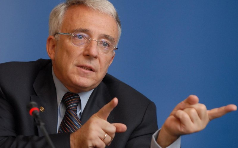 Când am putea trece la moneda euro. Mugur Isărescu: „Probabil că atunci vom avea şi o trecere la euro, nu mai devreme”