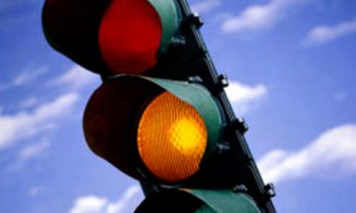 Semafoare l a 16 noi treceri de pietoni și  două intersecții