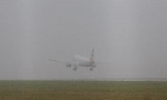 Probleme pe Aeroportul Internațional Cluj din cauza ceții. Două avioane au fost deviate la Sibiu