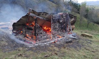Un bărbat de 70 de ani a murit ars de viu după ce casa în care locuia a luat foc