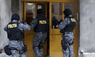 Trei bărbați și o femeie sunt arestați de DIICOT în urma unei operațiuni de trafic de droguri în Cluj