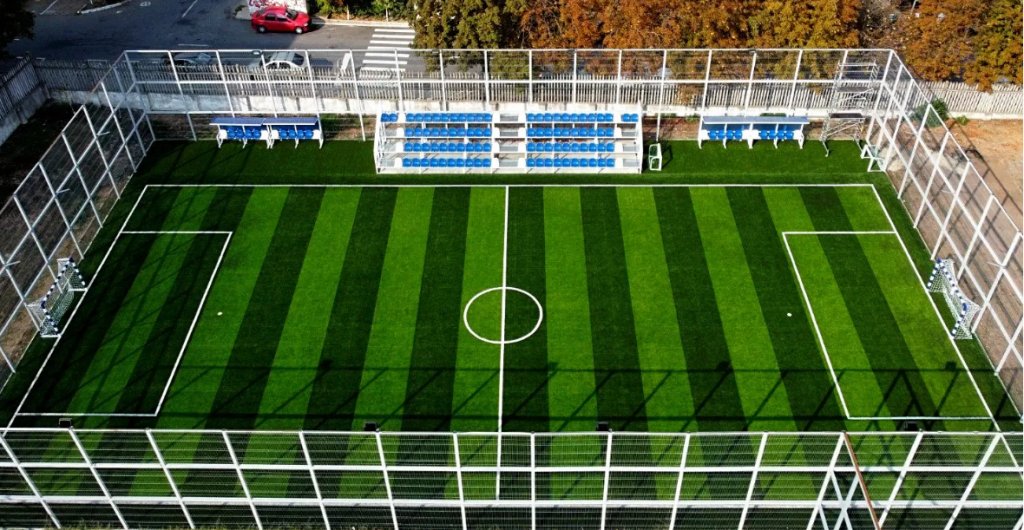 Un nou teren de sport în Cluj-Napoca. Va costa aproape 1 milion de lei