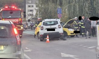 Accident în Florești. Două mașini s-au tamponat. Au intervenit pompierii