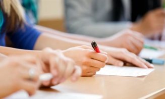 Când vor intra bursele elevilor pentru lunile septembrie și octombrie