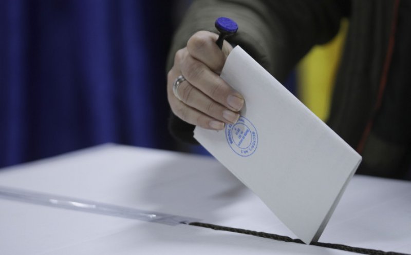 Prezidenţiale 2024 | Sondaj: Cine ocupă primele locuri în intenţia de vot a românilor la alegerile prezidenţiale
