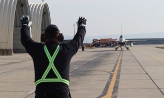 Un nou lot de trei aeronave F-16 Fighting Falcon a sosit la Câmpia Turzii