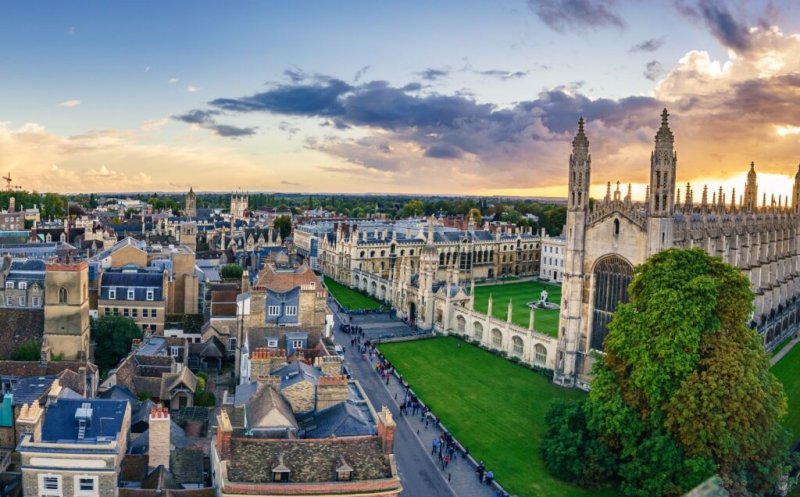 Limba română se va studia la Cambridge. Se caută profesori pentru mai multe universități străine