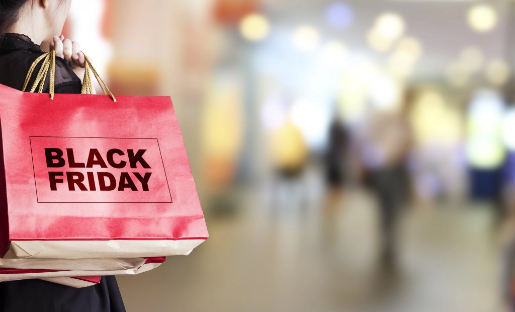 Românii vor să cheltuie mai mult de Black Friday anul acesta. Cât a crescut bugetul