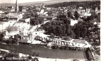 Clujul de pe Cetățuie, 1939. Se văd rondoul de flori și clădirile băii Diana