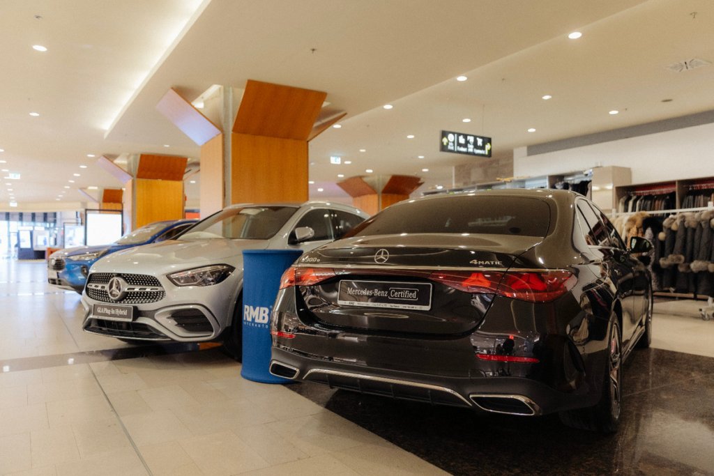 Reduceri la cele mai căutate modele de mașini, în cadrul Auto Deals - Black Weekend din Iulius Mall Cluj