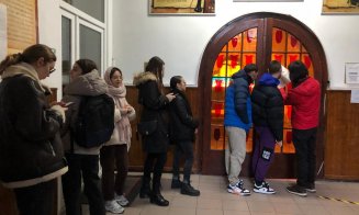 La Cluj-Napoca, studenții au stat la coadă ca să voteze