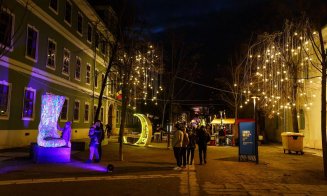 Un glob de zăpadă gigant, perdea de lumini și cadouri de Crăciun, la ''Celălalt Târg'' din Cluj-Napoca