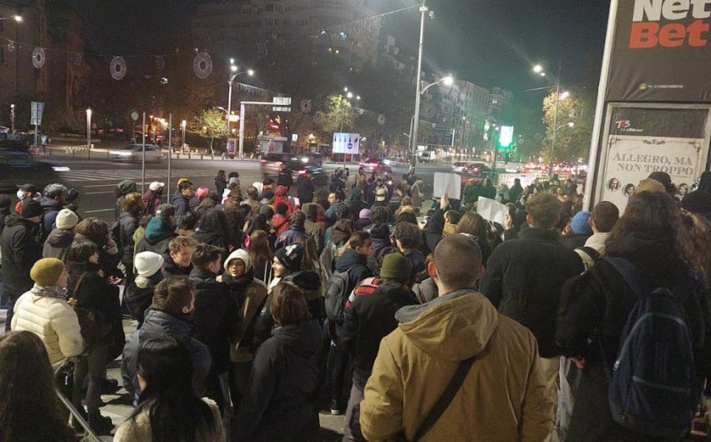 Protest în București, împotriva lui Călin Georgescu: „Iubirea de țară nu e legionară”