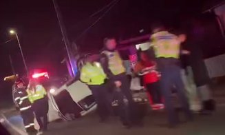 ACCIDENT sau CASCADORIE în Cluj: Mașină răsturnată, şofer băut