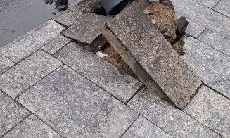 Performanţă în traficul din Cluj-Napoca: A întors TIR-ul în buricul târgului şi a dărâmat doar un tomberon / "Unu nu s-a dat jos să îl dirijeze&q